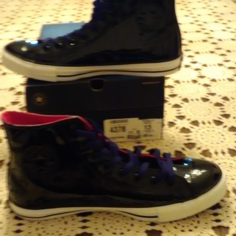 CONVERSE BLACK PATENT HIGH TOPS SZ11D
